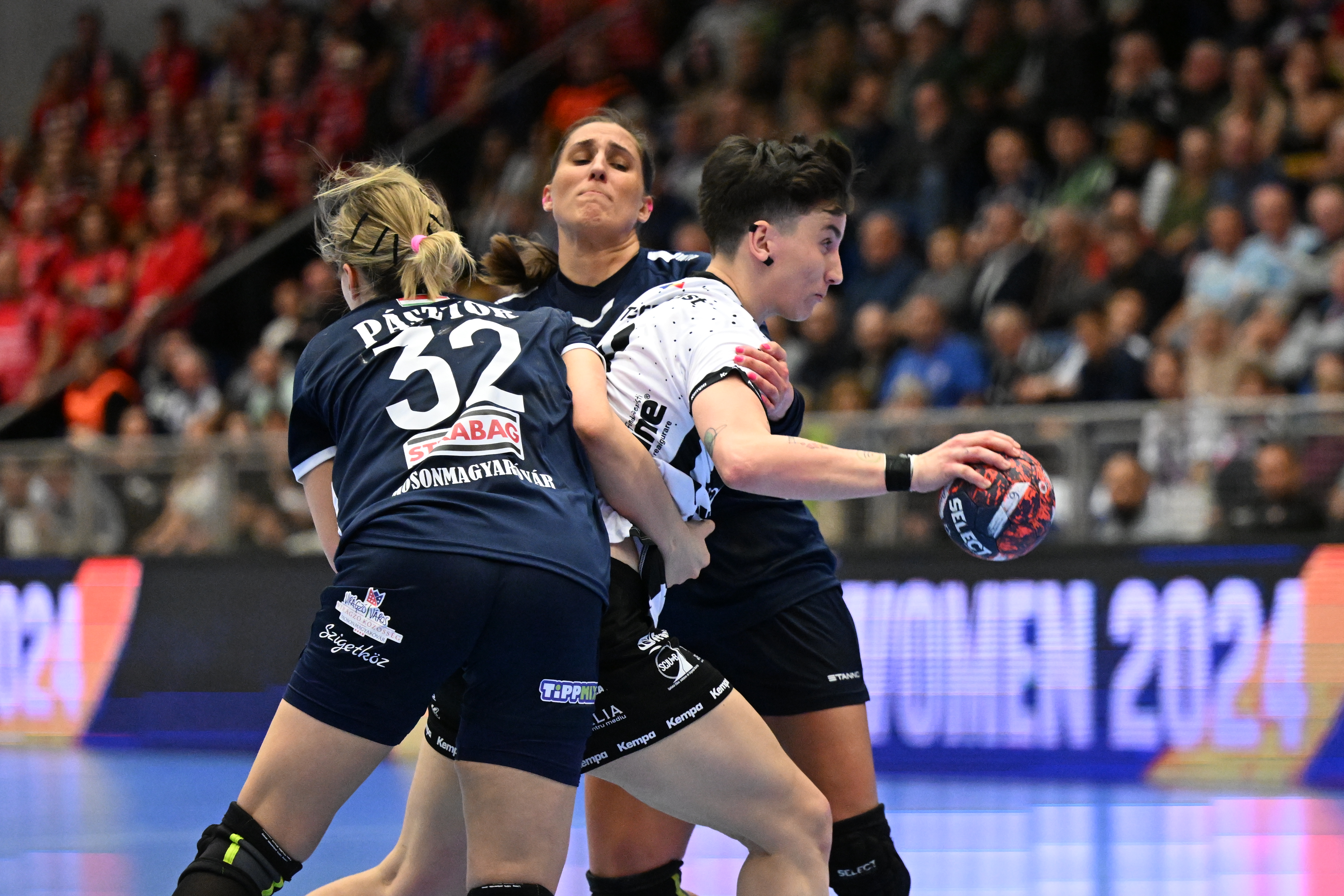 Big ambitions fuel Gloria’s challenge for the EHF Finals