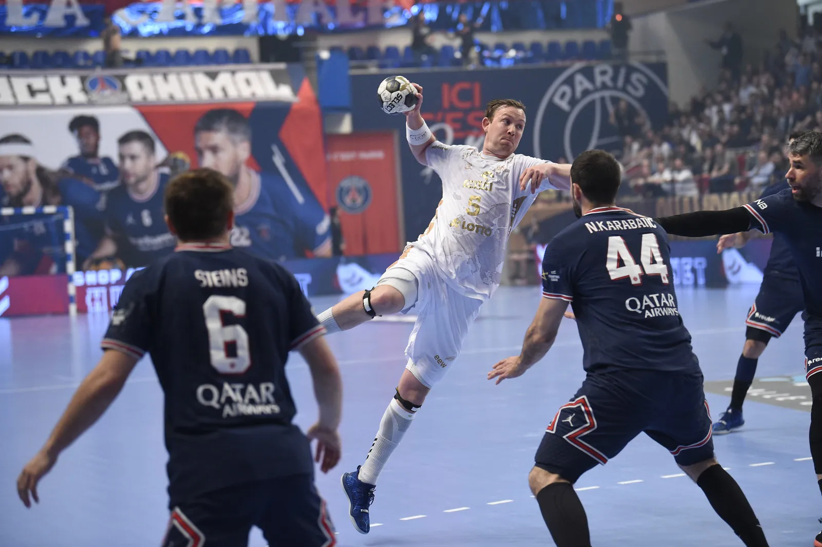 Coverage of EHF CL Men 2021/22 QF Leg 1