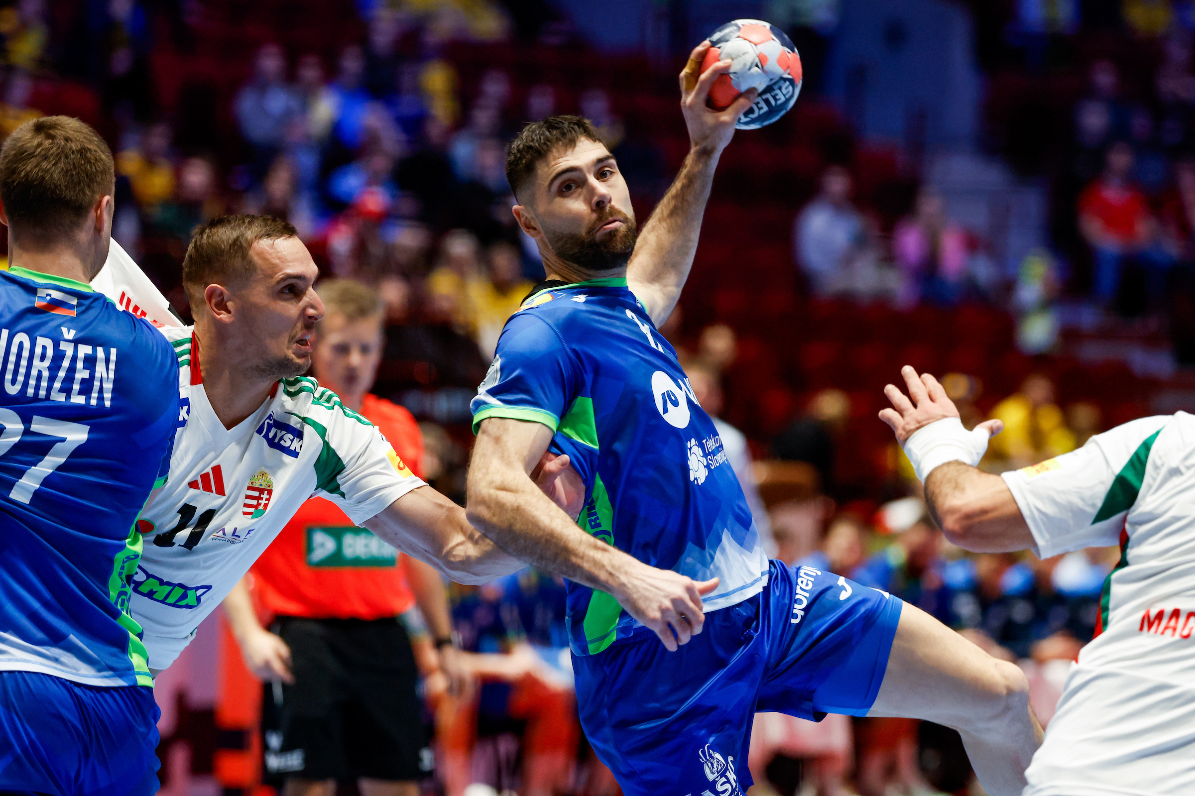 Janc drives Slovenia to first main round win