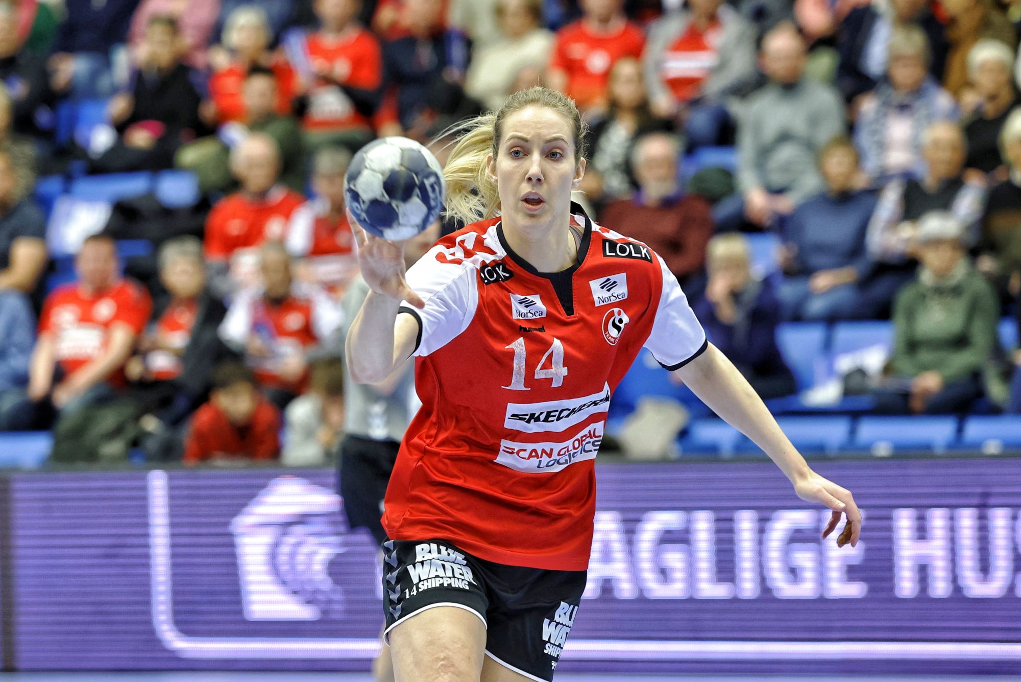 Strong first-half finish lifts Esbjerg past Buducnost