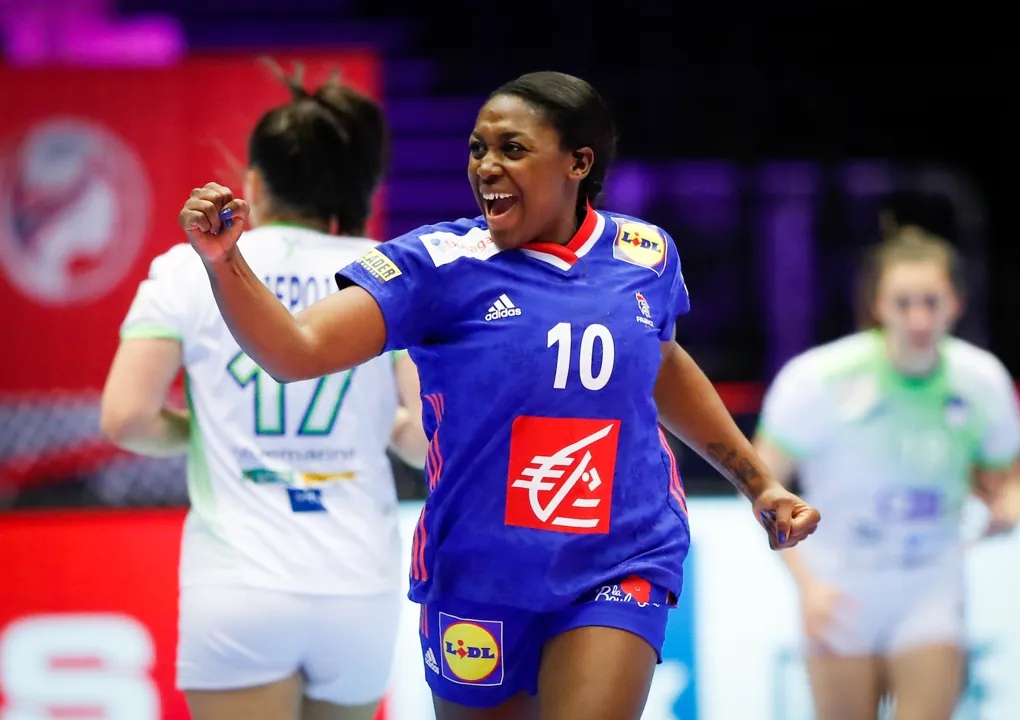 Powerhouses lead the way as EHF EURO 2022 qualifiers resume