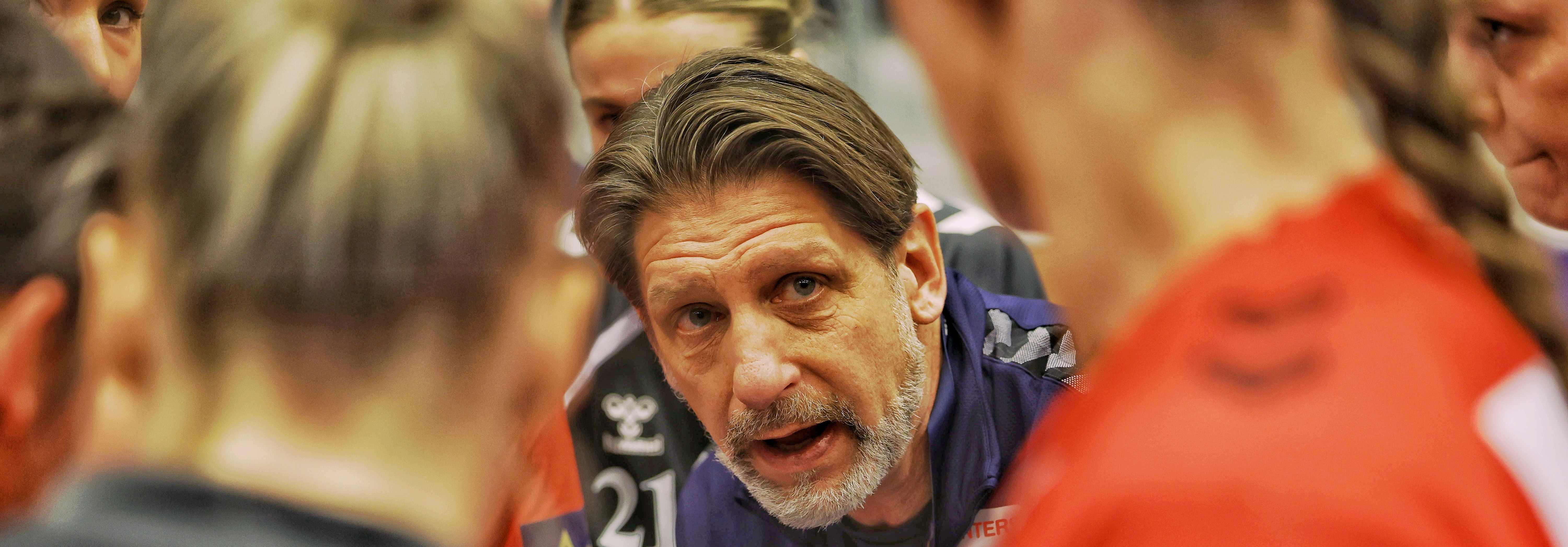 20260125 Team Esbjerg DVSC Schaeffler Coach Axnér