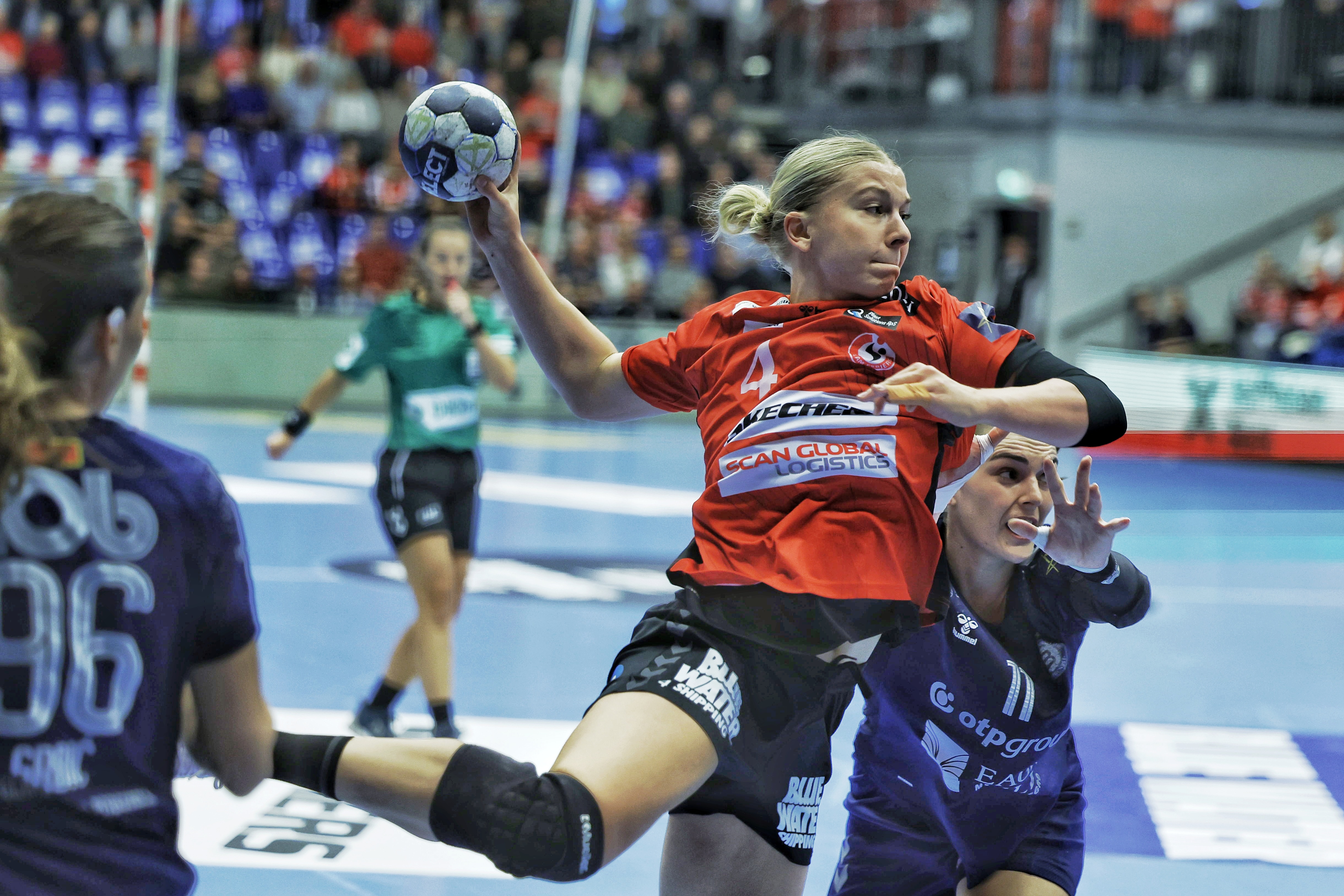 Esbjerg, Bistrita and Ikast celebrate perfect Sunday at home