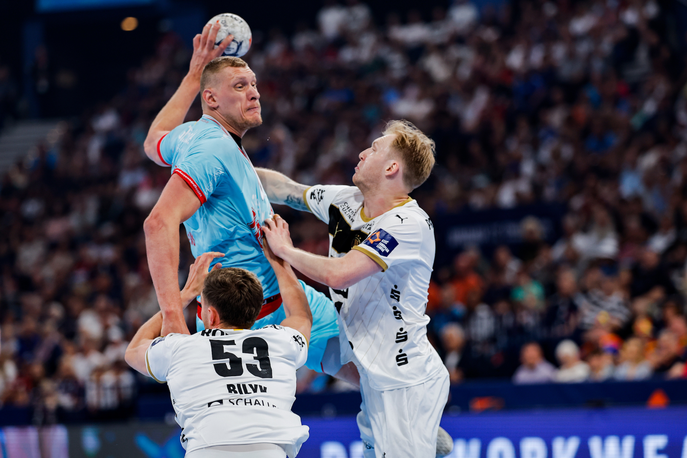LIVE BLOG: Kiel, Melsungen in the balance in intense final