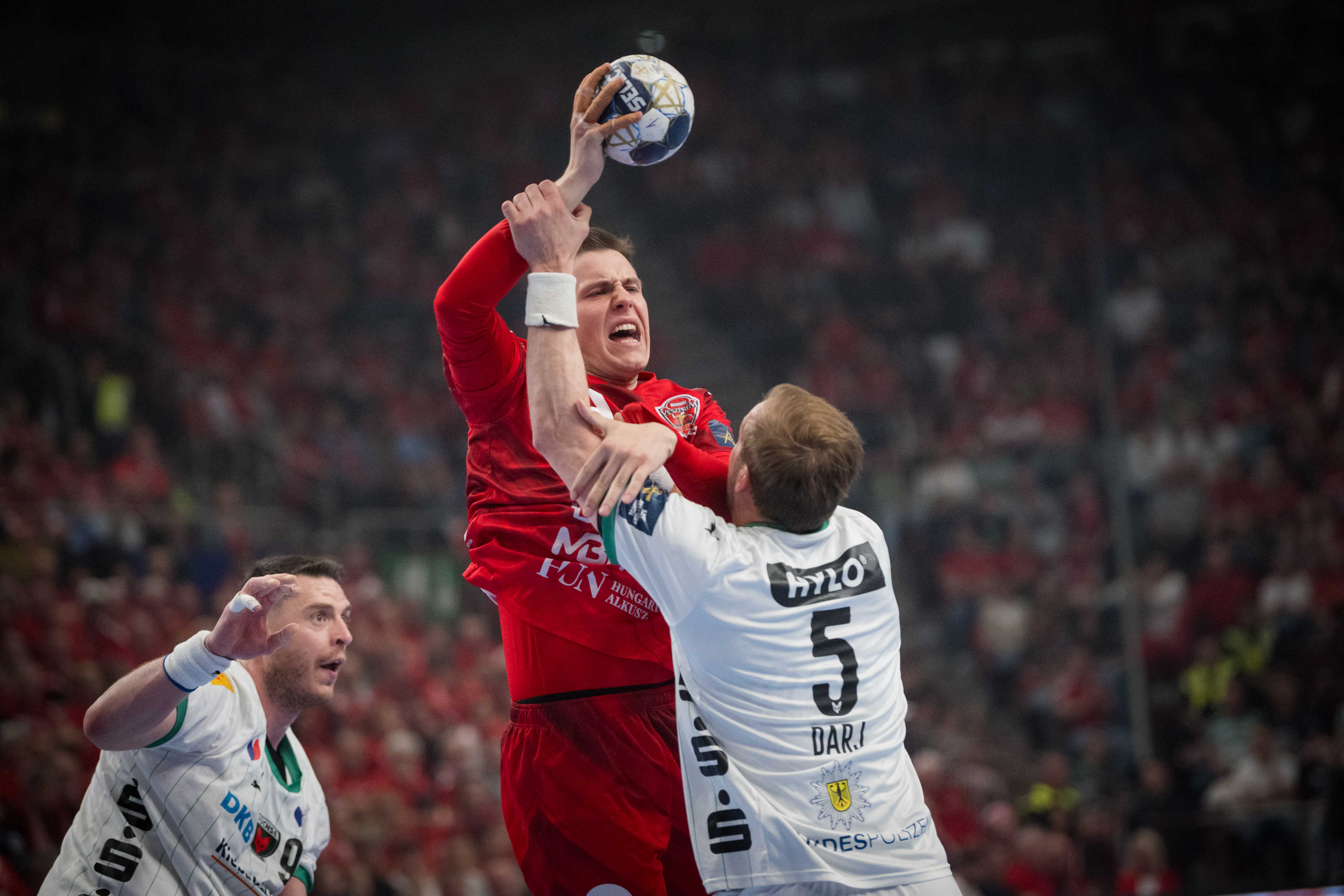 Everything still open after Veszprém edge Berlin