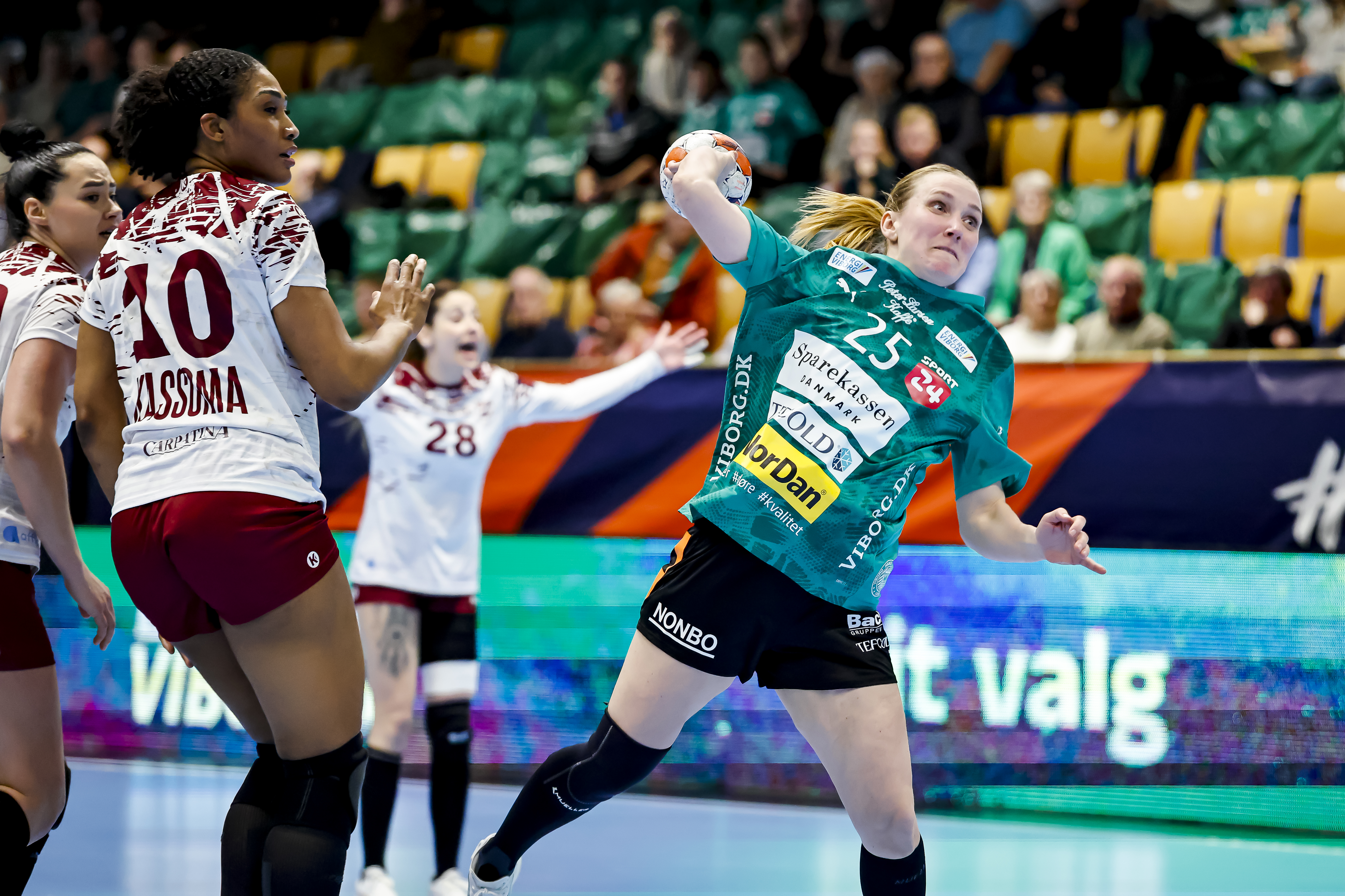 Viborg win big against Rapid in first leg of the quarter-finals