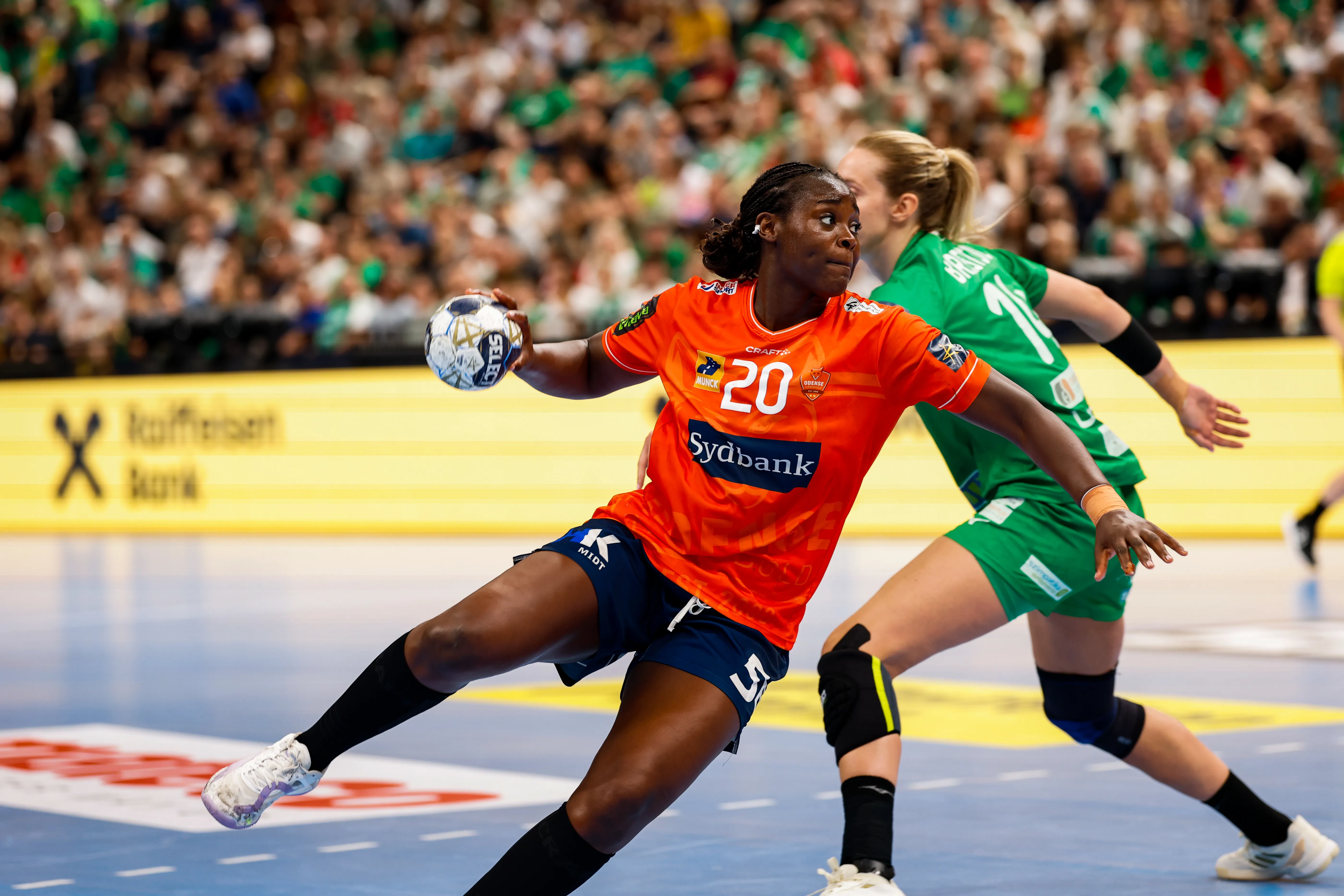 How to follow the EHF Champions League Women 2025/26