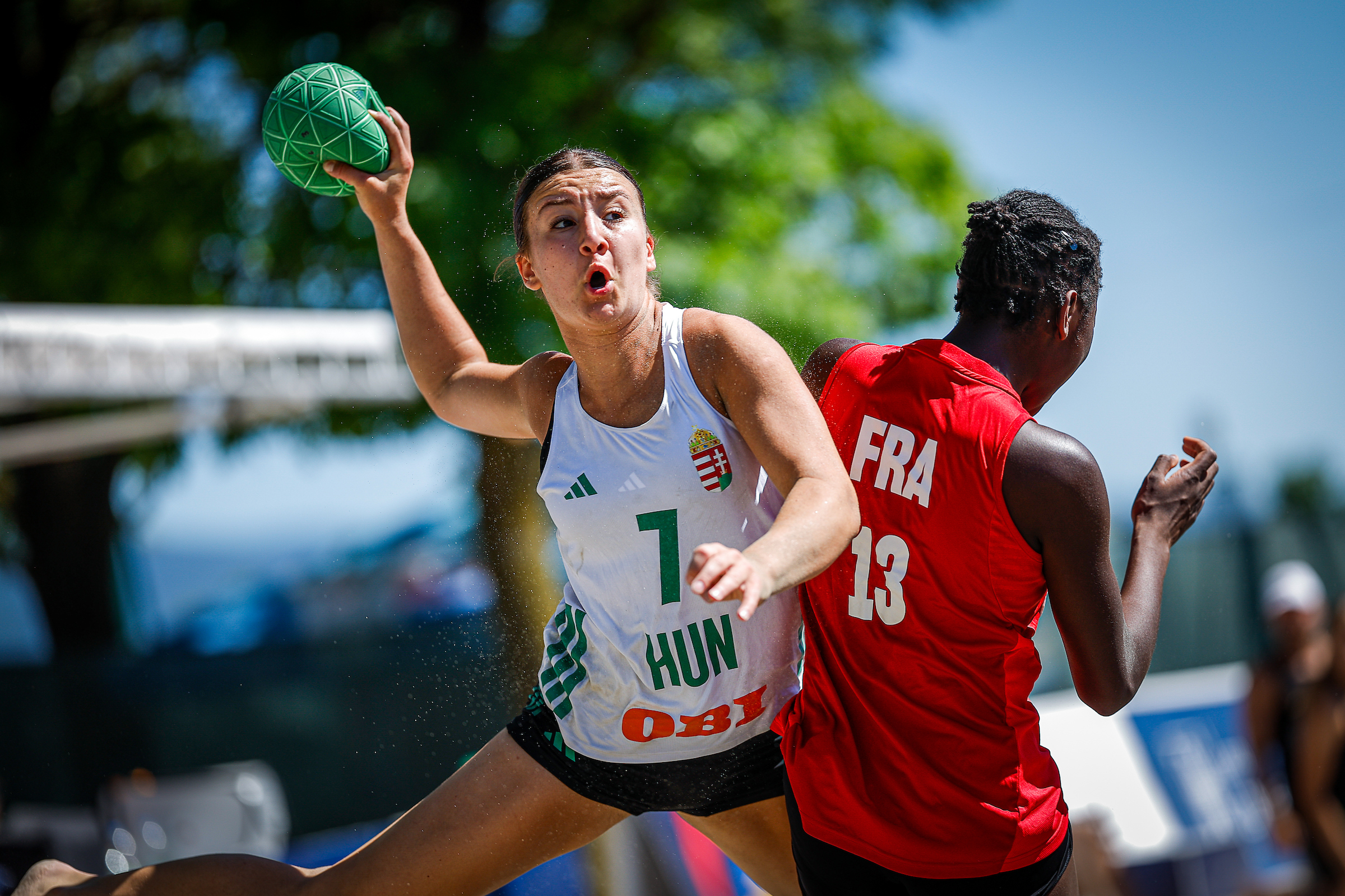 Semi-finals set at YAC 17 EHF Beach Handball EURO