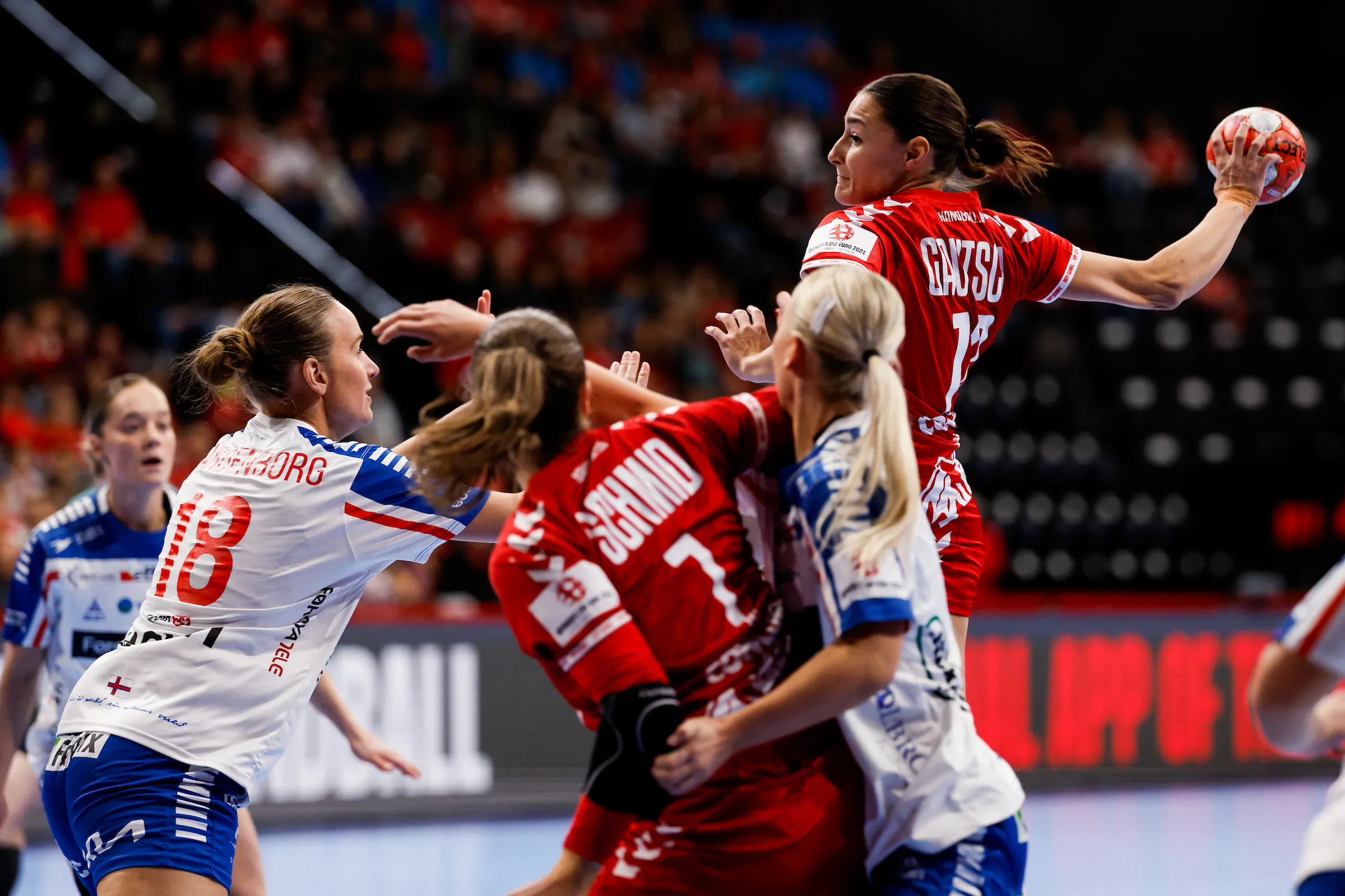 Day 4 live coverage of the Women's EHF EURO 2024