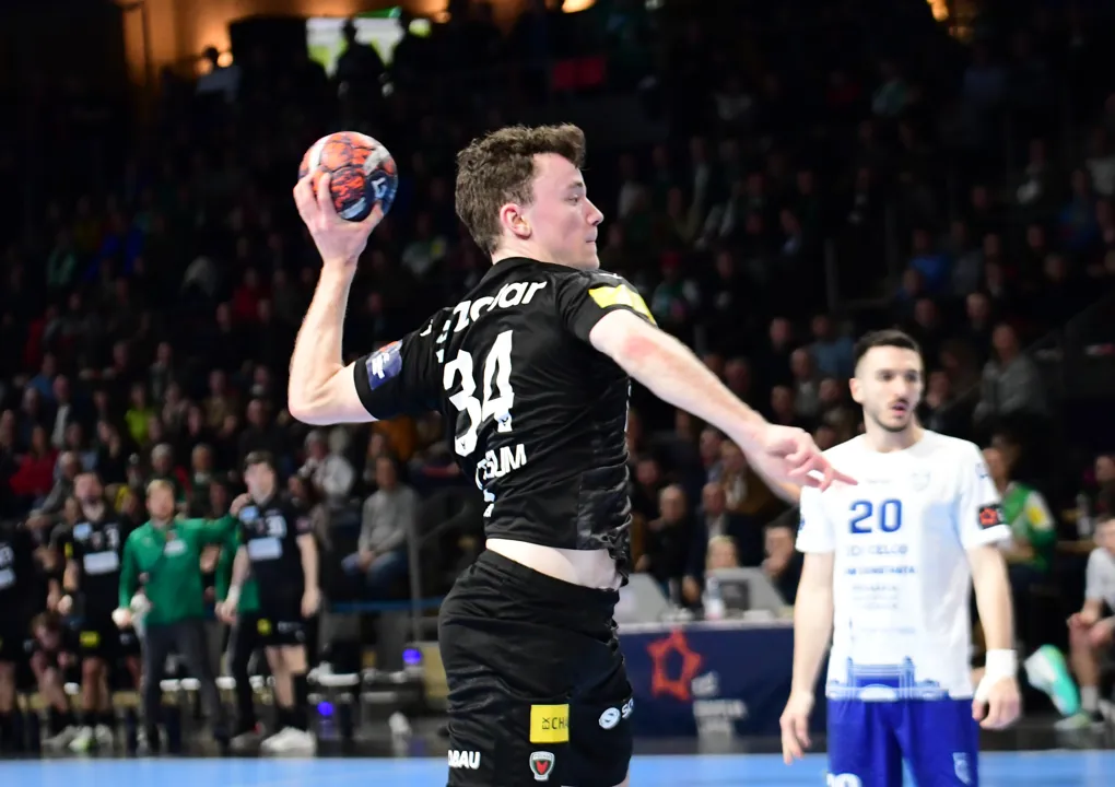 Reigning champions and powerhouses collide for quarter-finals berths