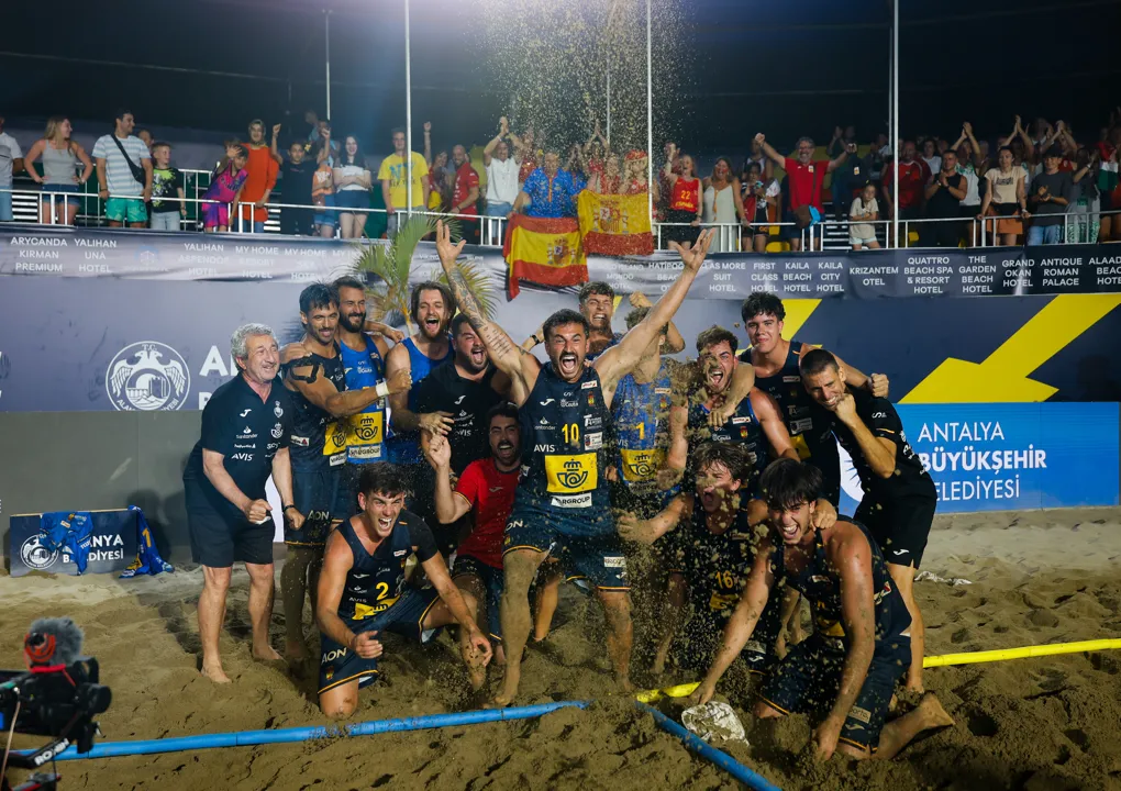 Spain sets sights on double crown after nail-biting semi-finals