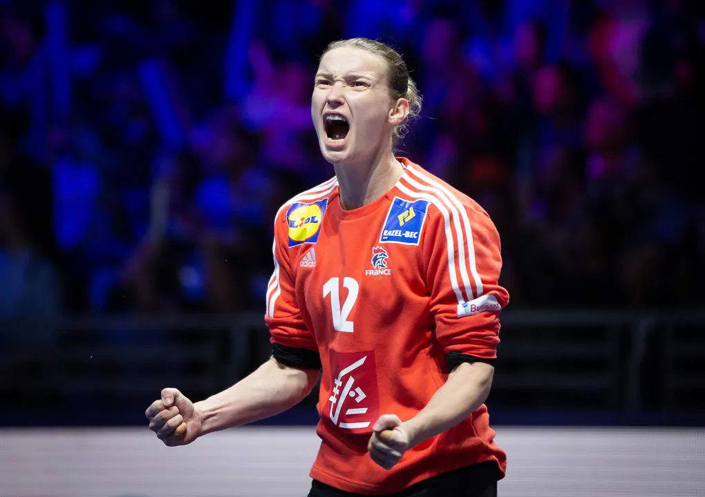 Women at the Heart of the Game: Amandine Leynaud's success