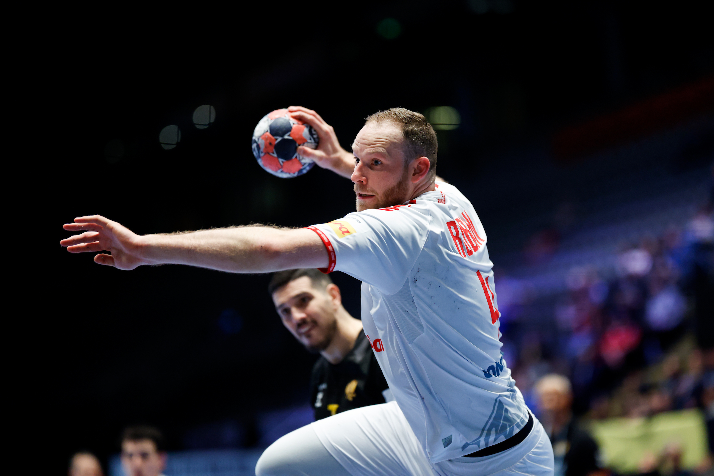 Switzerland keep main round hopes alive with record win