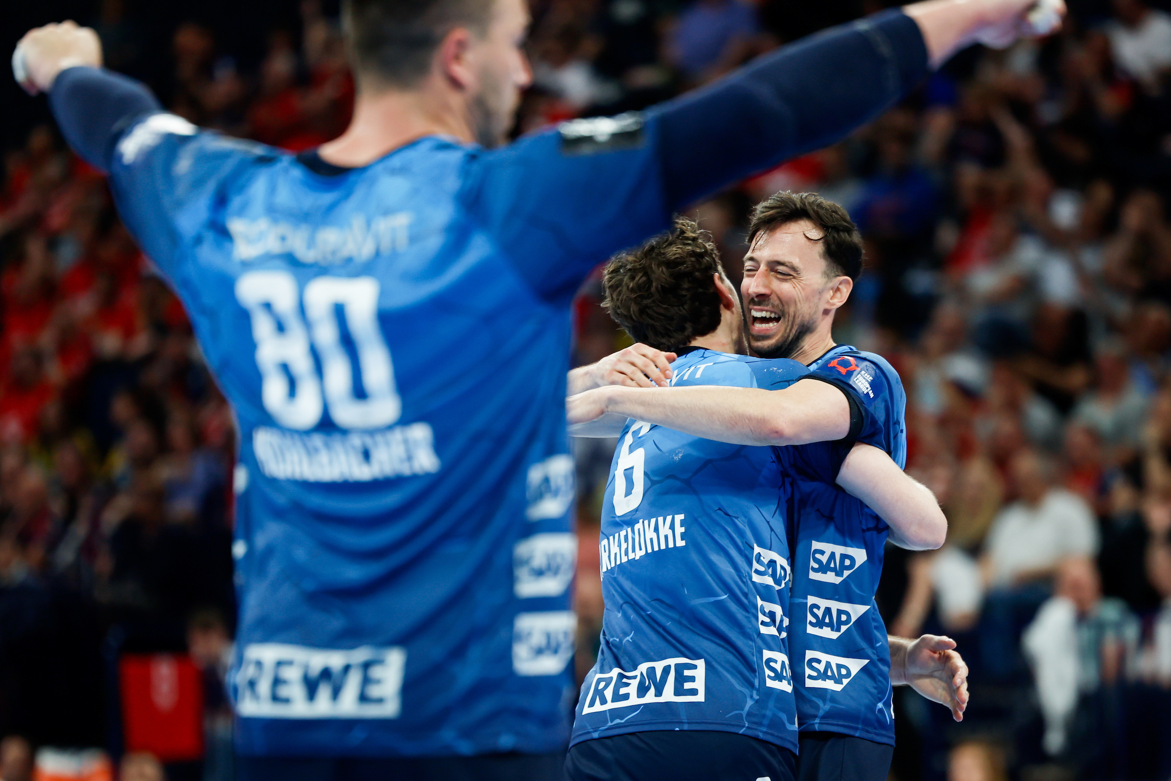 Löwen win intense thriller for third place